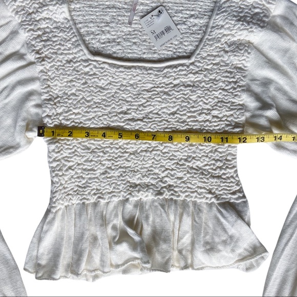 FREE PEOPLE Smocked Peplum Knit Top In Evening Cream Spirit Size M White Boho. - Picture 4 of 9